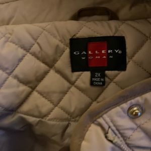Gallery woman, beige coat size 2x. Like new, probably only wore once.